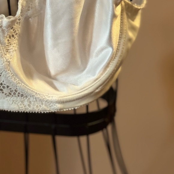 Underscore White Bra 36C - Picture 4 of 4